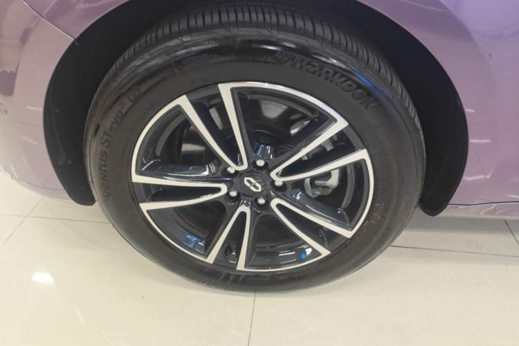 Used Hima AITO M5 2025 Extended-Range Ultra All-Wheel-Drive Version Exterior 2