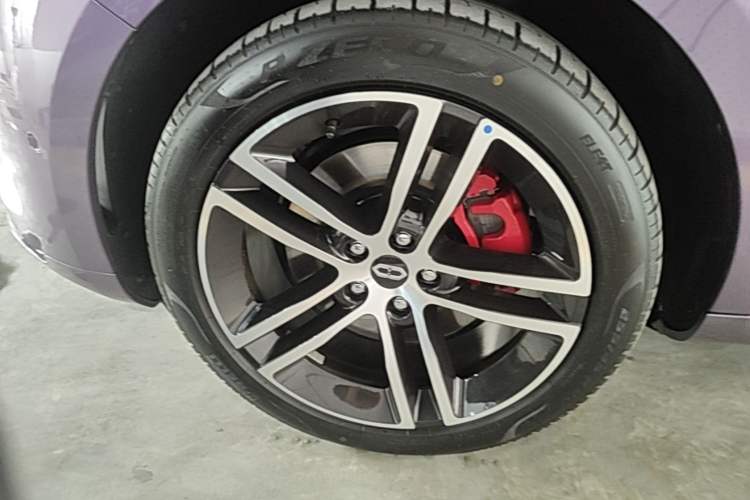 Used Hima AITO M5 2025 Extended-Range Ultra All-Wheel-Drive Version Exterior 4