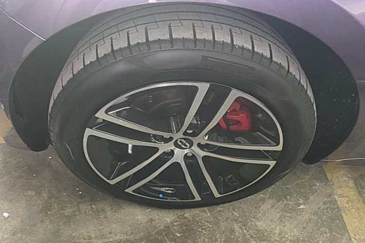 Used Hima AITO M5 2025 Extended-Range Ultra All-Wheel-Drive Version Exterior 4