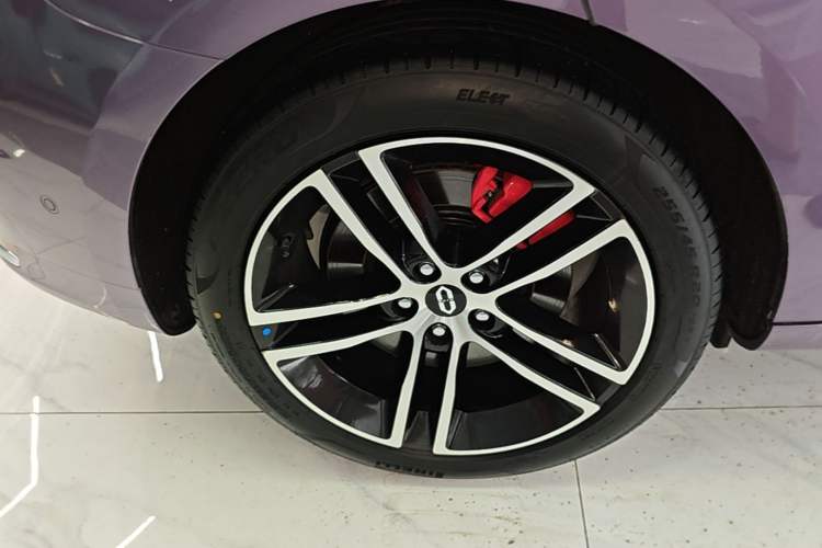 Used Hima AITO M5 2025 Extended-Range Ultra All-Wheel-Drive Version Exterior 5