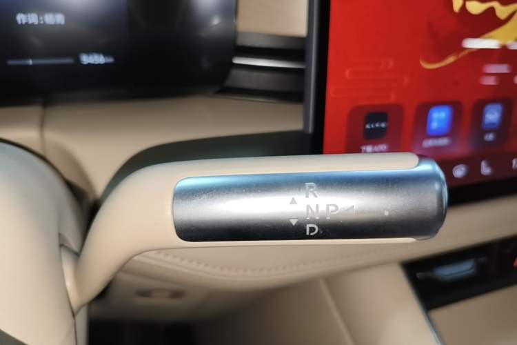 Used Hima AITO M5 2025 Extended-Range Ultra All-Wheel-Drive Version Gear Lever