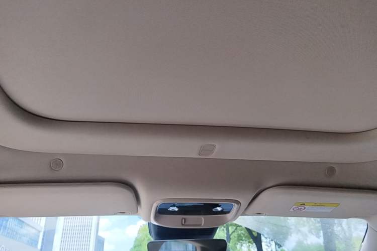 Used Hima AITO M5 2025 Extended-Range Ultra All-Wheel-Drive Version Headliner