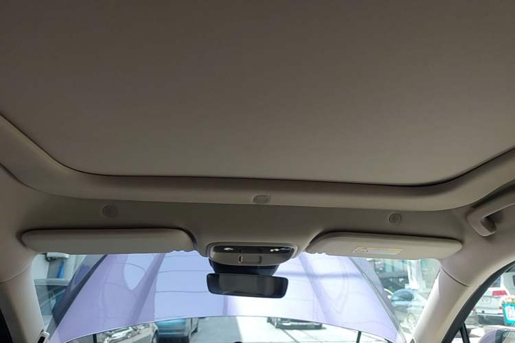 Used Hima AITO M5 2025 Extended-Range Ultra All-Wheel-Drive Version Headliner