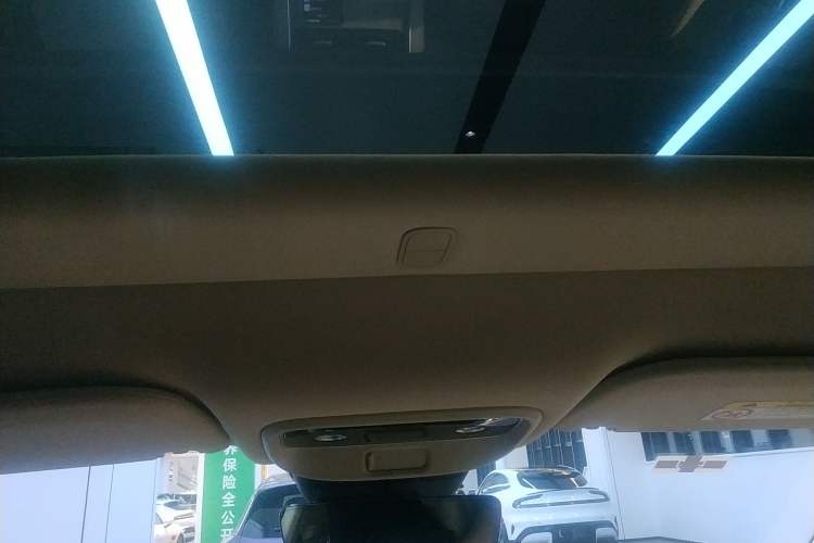 Used Hima AITO M5 2025 Extended-Range Ultra All-Wheel-Drive Version Headliner