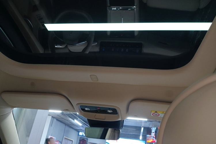 Used Hima AITO M5 2025 Extended-Range Ultra All-Wheel-Drive Version Headliner