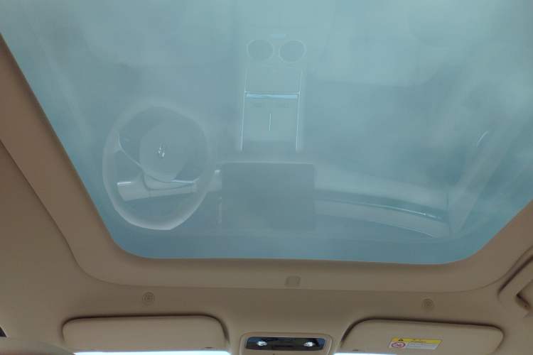 Used Hima AITO M5 2025 Extended-Range Ultra All-Wheel-Drive Version Headliner
