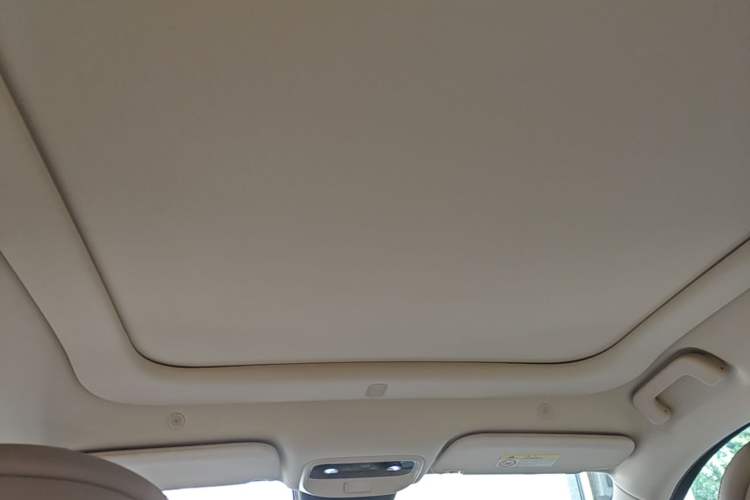 Used Hima AITO M5 2025 Extended-Range Ultra All-Wheel-Drive Version Headliner