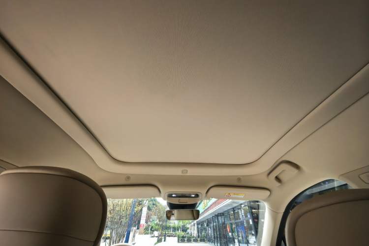 Used Hima AITO M5 2025 Extended-Range Ultra All-Wheel-Drive Version Headliner