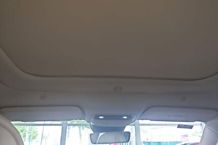 Used Hima AITO M5 2025 Extended-Range Ultra All-Wheel-Drive Version Headliner