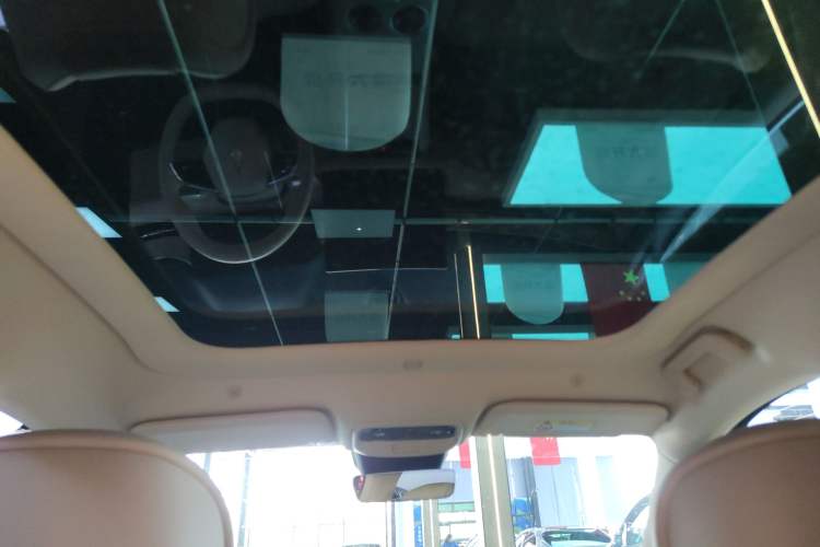 Used Hima AITO M5 2025 Extended-Range Ultra All-Wheel-Drive Version Headliner