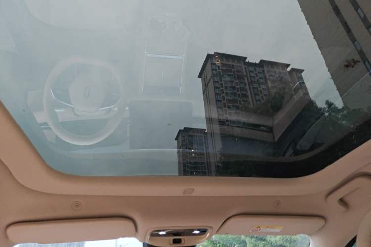 Used Hima AITO M5 2025 All-Electric Ultra Rear-Wheel-Drive Version Headliner