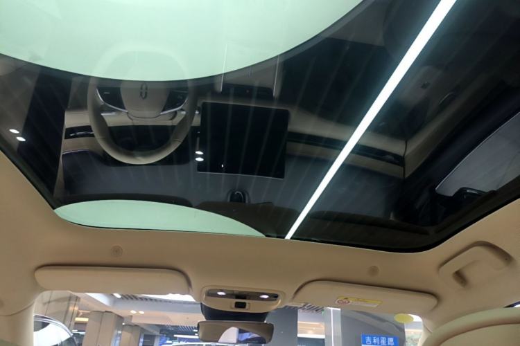 Used Hima AITO M5 2025 Extended-Range Ultra All-Wheel-Drive Version Headliner