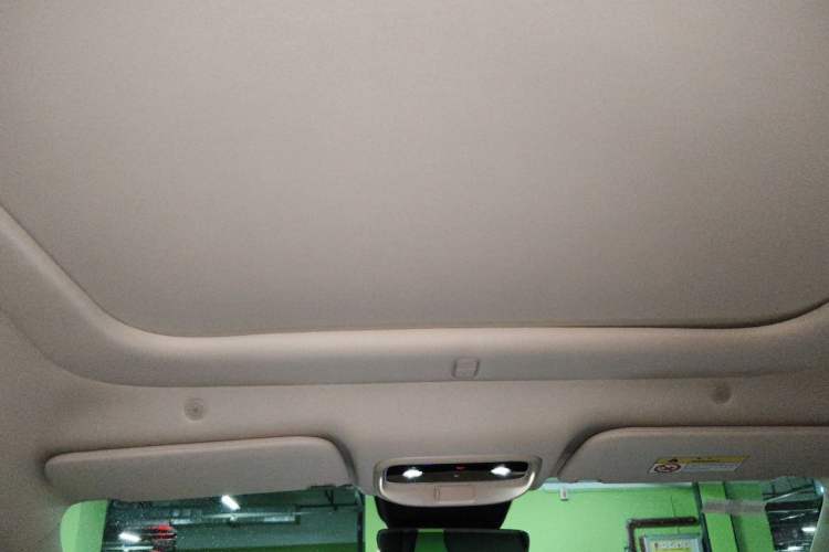 Used Hima AITO M5 2025 Extended-Range Ultra All-Wheel-Drive Version Headliner