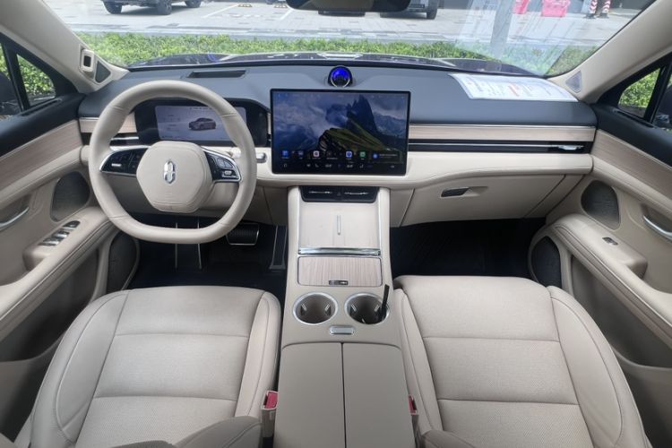 Used Hima AITO M5 2025 Extended-Range Ultra All-Wheel-Drive Version Interior 1