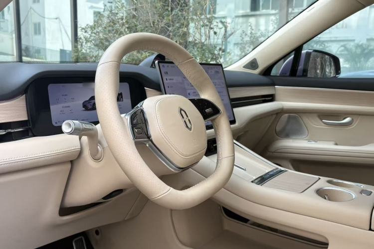 Used Hima AITO M5 2025 Extended-Range Ultra All-Wheel-Drive Version Interior 2