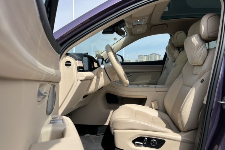 Used Hima AITO M5 2025 Extended-Range Ultra All-Wheel-Drive Version Interior 2