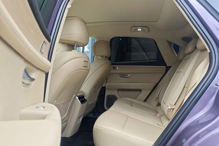 Used Hima AITO M5 2025 Extended-Range Ultra All-Wheel-Drive Version Interior 3