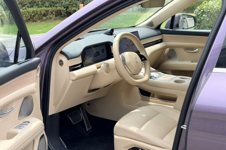 Used Hima AITO M5 2025 Extended-Range Ultra All-Wheel-Drive Version Interior 3