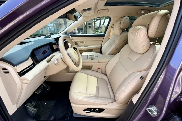 Used Hima AITO M5 2025 Extended-Range Ultra All-Wheel-Drive Version Interior 4