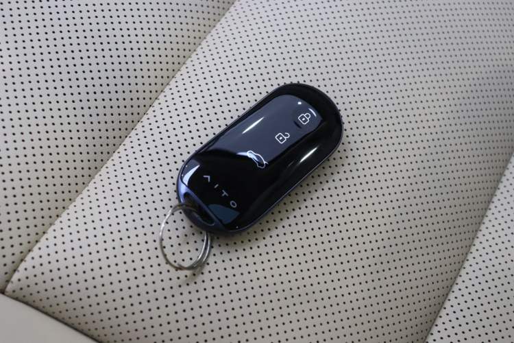 Used Hima AITO M5 2025 Extended-Range Ultra All-Wheel-Drive Version Interior 4