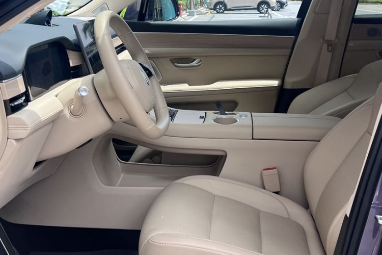 Used Hima AITO M5 2025 Extended-Range Ultra All-Wheel-Drive Version Interior 5