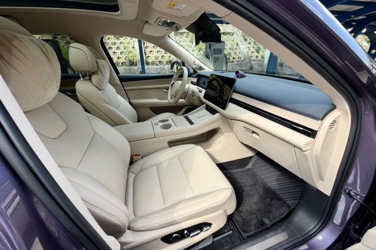 Used Hima AITO M5 2025 Extended-Range Ultra All-Wheel-Drive Version Interior 6