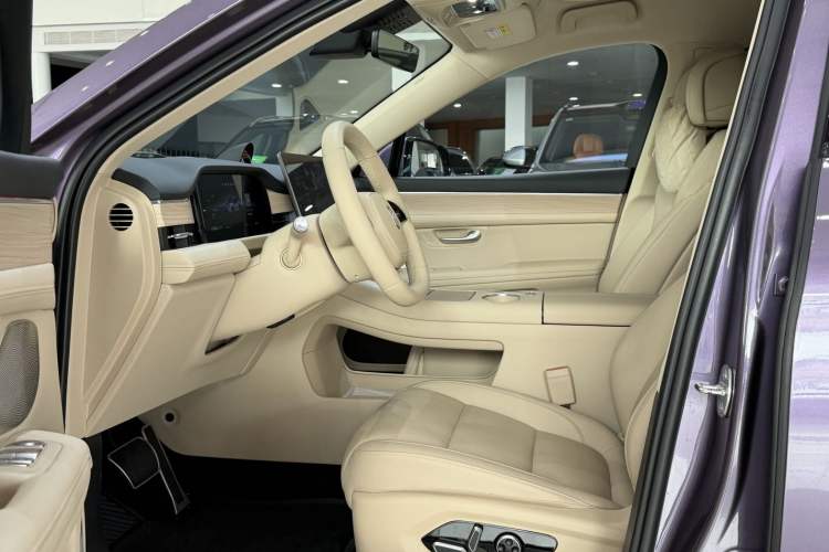 Used Hima AITO M5 2025 Extended-Range Ultra All-Wheel-Drive Version Interior 6