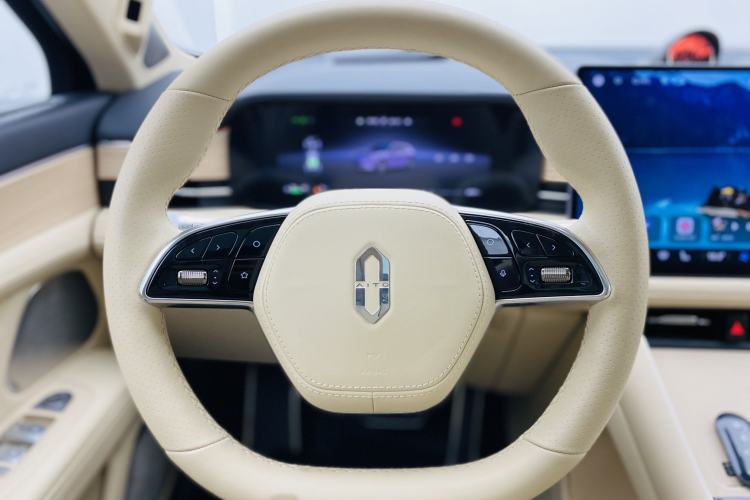 Used Hima AITO M5 2025 Extended-Range Ultra All-Wheel-Drive Version Interior 7