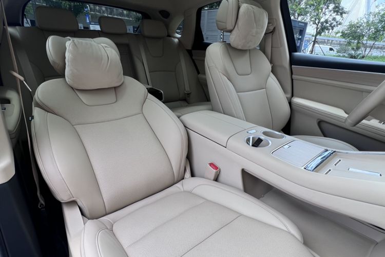 Used Hima AITO M5 2025 Extended-Range Ultra All-Wheel-Drive Version Interior 8