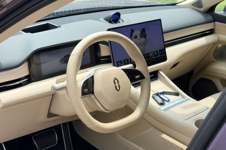 Used Hima AITO M5 2025 Extended-Range Ultra All-Wheel-Drive Version Interior 9