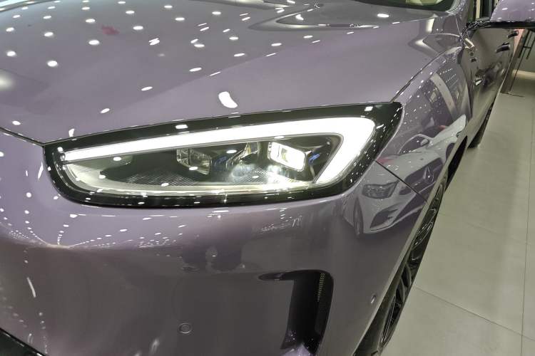 Used Hima AITO M5 2025 Extended-Range Ultra All-Wheel-Drive Version Left Front Headlight