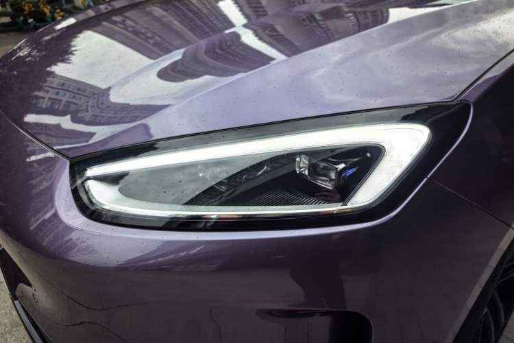Used Hima AITO M5 2025 Extended-Range Ultra All-Wheel-Drive Version Left Front Headlight