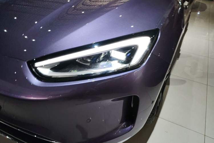 Used Hima AITO M5 2025 Extended-Range Ultra All-Wheel-Drive Version Left Front Headlight