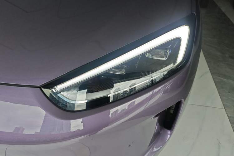 Used Hima AITO M5 2025 Extended-Range Ultra All-Wheel-Drive Version Left Front Headlight