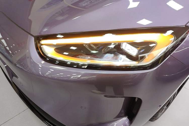 Used Hima AITO M5 2025 Extended-Range Ultra All-Wheel-Drive Version Left Front Headlight