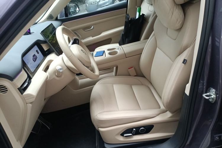 Used Hima AITO M5 2025 Extended-Range Ultra All-Wheel-Drive Version Left Front Seat