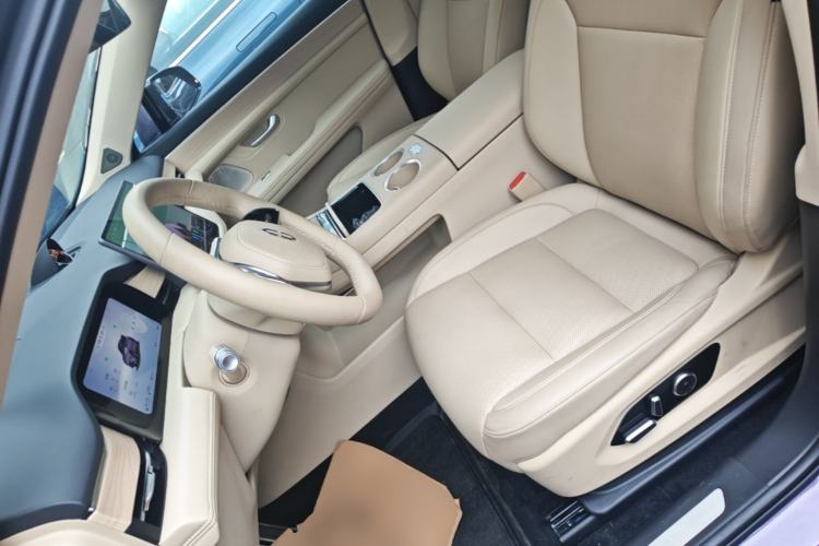 Used Hima AITO M5 2025 Extended-Range Ultra All-Wheel-Drive Version Left Front Seat