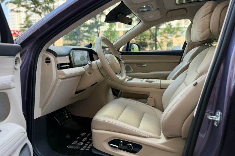 Used Hima AITO M5 2025 Extended-Range Ultra All-Wheel-Drive Version Left Front Seat