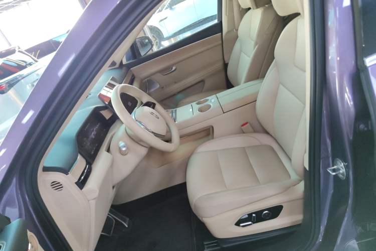 Used Hima AITO M5 2025 Extended-Range Ultra All-Wheel-Drive Version Left Front Seat