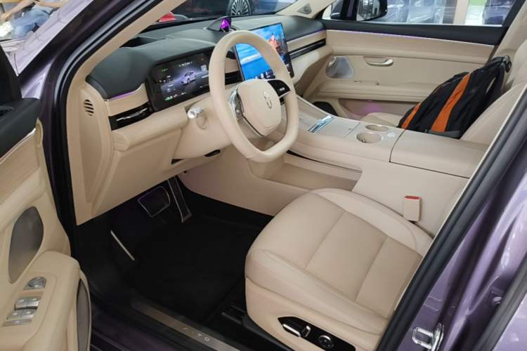 Used Hima AITO M5 2025 Extended-Range Ultra All-Wheel-Drive Version Left Front Seat