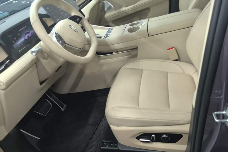 Used Hima AITO M5 2025 Extended-Range Ultra All-Wheel-Drive Version Left Front Seat