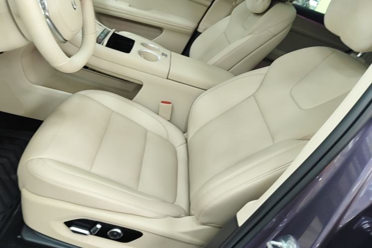 Used Hima AITO M5 2025 Extended-Range Ultra All-Wheel-Drive Version Left Front Seat