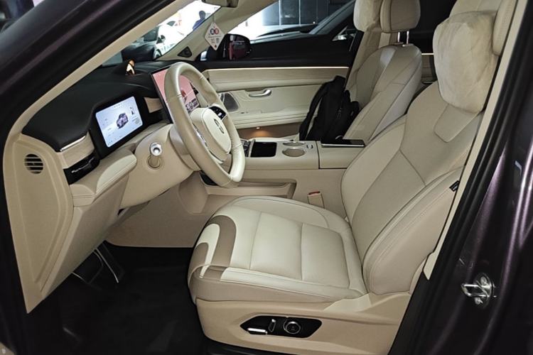 Used Hima AITO M5 2025 Extended-Range Ultra All-Wheel-Drive Version Left Front Seat