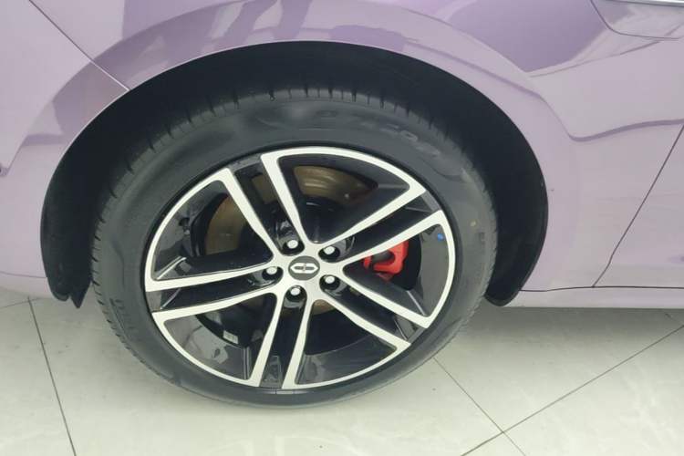 Used Hima AITO M5 2025 Extended-Range Ultra All-Wheel-Drive Version Left Front Wheel Hub