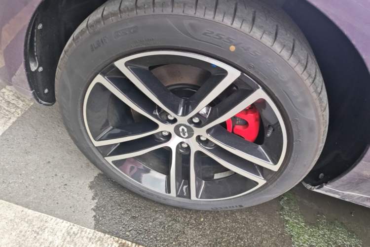 Used Hima AITO M5 2025 Extended-Range Ultra All-Wheel-Drive Version Left Front Wheel Hub