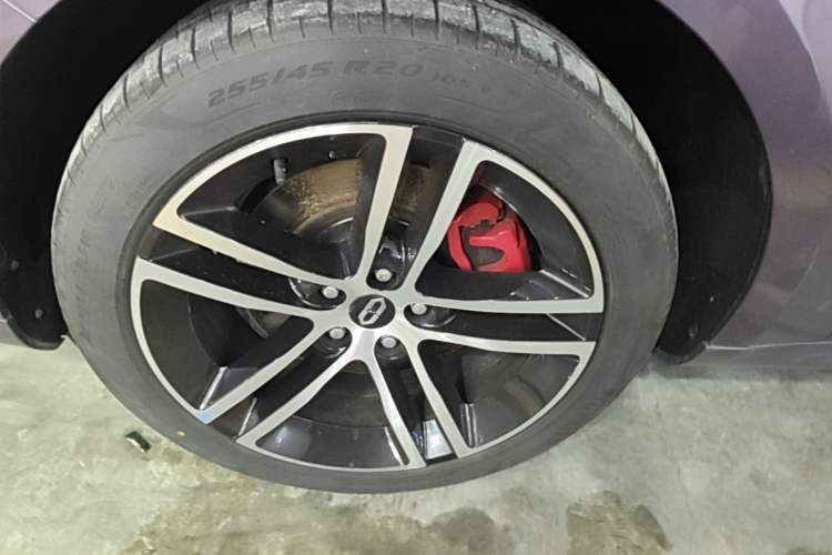 Used Hima AITO M5 2025 Extended-Range Ultra All-Wheel-Drive Version Left Front Wheel Hub