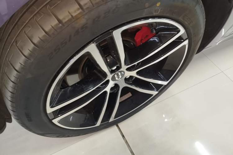 Used Hima AITO M5 2025 Extended-Range Ultra All-Wheel-Drive Version Left Front Wheel Hub