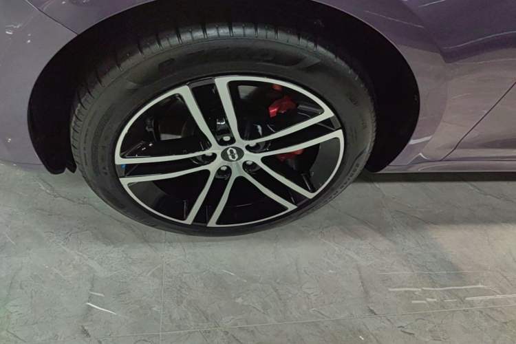 Used Hima AITO M5 2025 Extended-Range Ultra All-Wheel-Drive Version Left Front Wheel Hub