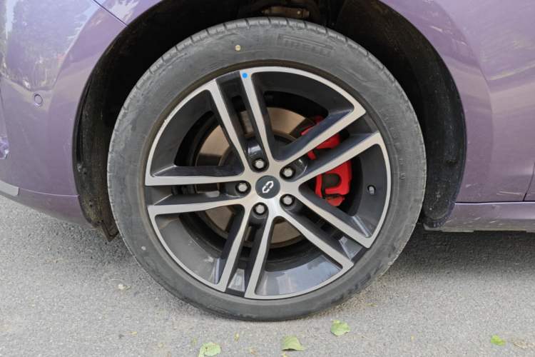 Used Hima AITO M5 2025 Extended-Range Ultra All-Wheel-Drive Version Left Front Wheel Hub