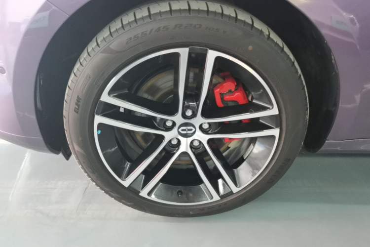 Used Hima AITO M5 2025 Extended-Range Ultra All-Wheel-Drive Version Left Front Wheel Hub